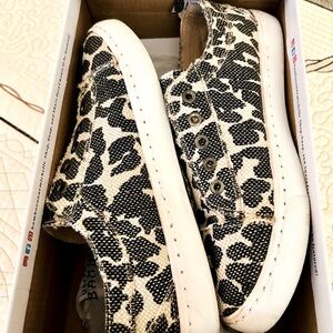 BAMBOO Black and White Animal Print Sneakers